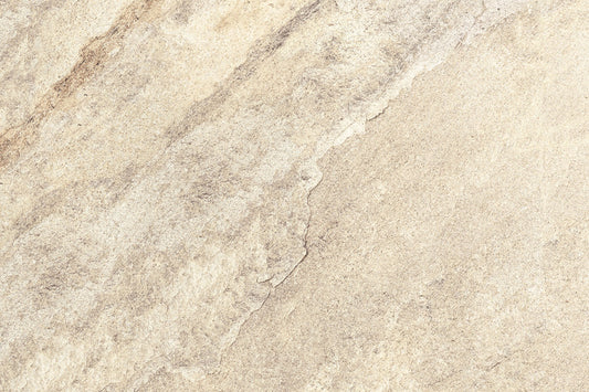 CeramicLine³-Terrassenplatte in beiger Naturstein-Optik von Woehe & Heydemann mit feiner Oberfläche