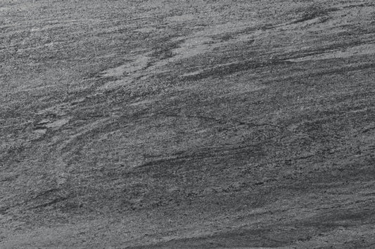 CreativeLine Terrassenplatte in grauer Naturstein-Optik von Woehe & Heydemann