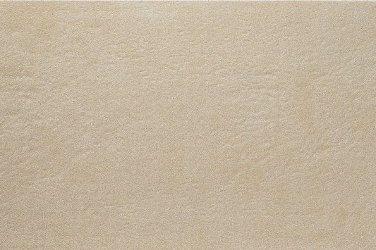 NanoLine-Terrassenplatte in beiger Naturstein-Optik von Woehe & Heydemann mit feiner Oberfläche