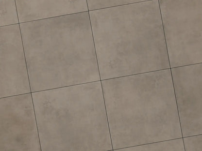 Verlegte CeramicLine³-Platten in beige von Woehe & Heydemann in 60x60 – Beton-Optik mit harmonischer Linienführung 