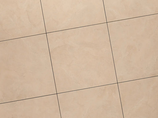 Verlegte CeramicLine³-Platten in beige von Woehe & Heydemann in 90x90. Naturstein-Optik mit harmonischer Linienführung.