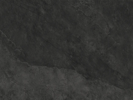 CeramicLine³-Terrassenplatte in anthraziter Naturstein-Optik von Woehe & Heydemann mit feiner Oberfläche