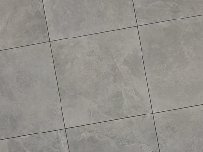Verlegte CeramicLine²-Platten in grau von Woehe & Heydemann in 100x100 – Naturstein-Optik mit harmonischer Linienführung