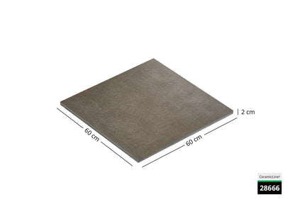 Saubere Schnittkante der 60x60 Terrassenplatte in beiger Natursteinoptik von Woehe & Heydemann mit feinkörniger Oberfläche  