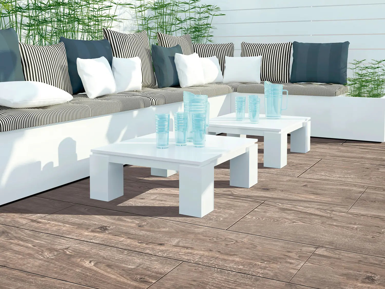 120x40 CeramicLine²-Terrassenplatten in brauner Holzoptik von Woehe & Heydemann verlegt auf einer modernen Terrasse
