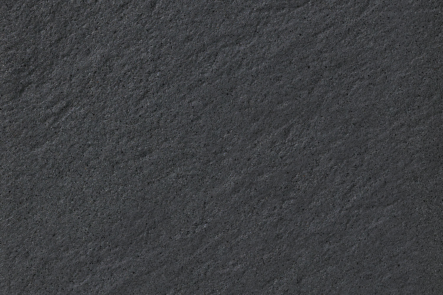 NanoLine-Terrassenplatte in grauer Naturstein-Optik von Woehe & Heydemann