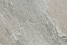 NanoLine-Terrassenplatte in grauer Naturstein-Optik von Woehe & Heydemann - feine Oberfläche