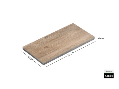 Saubere Schnittkante der 40x80 Terrassenplatte in brauner Holz-Optik von Woehe & Heydemann mit dekor-nanobeschichtet, strukturiert, feingestrahlter Oberfläche