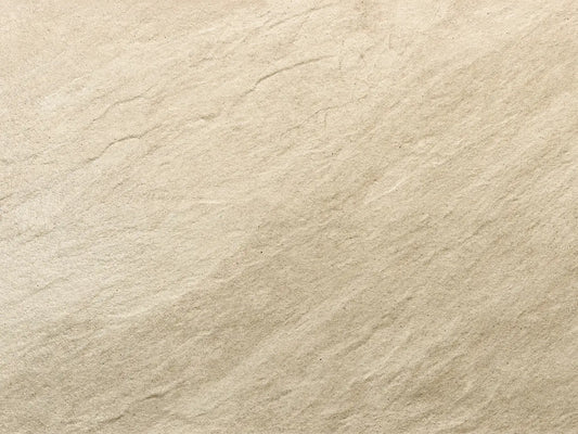 CreativeLine-Terrassenplatte in beiger Naturstein-Optik von Woehe & Heydemann - Schieferstruktur