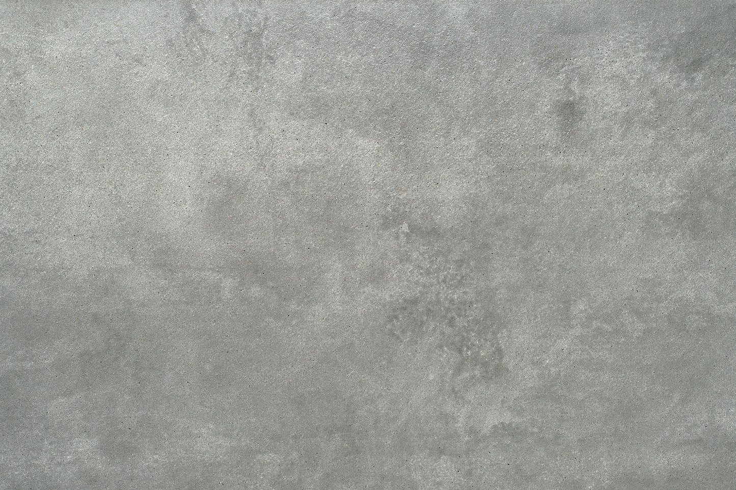 CreativeLine-Terrassenplatte in grauer Beton-Optik von Woehe & Heydemann mit feiner Oberfläche