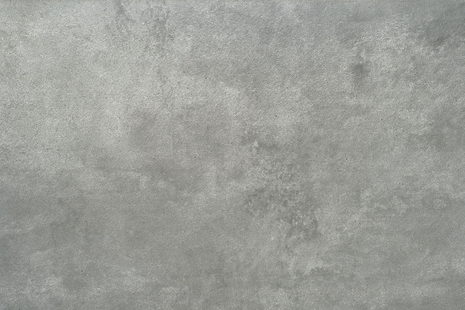 CreativeLine-Terrassenplatte in grauer Beton-Optik von Woehe & Heydemann mit feiner Oberfläche