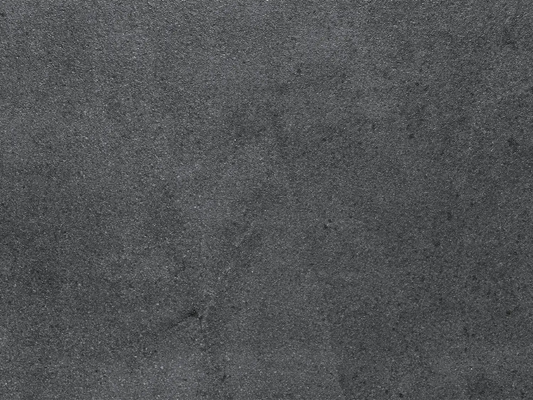CreativeLine-Terrassenplatte in anthraziter Beton-Optik von Woehe & Heydemann mit feiner Oberfläche