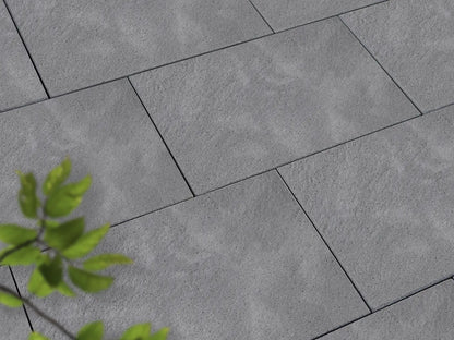 Verlegte ZeroLine-Platten in grau von Woehe & Heydemann in 60x40 – Naturstein-Optik mit harmonischer Linienführung 