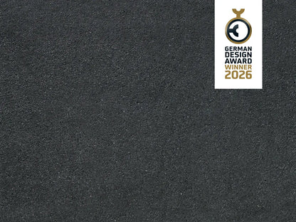 CO2-reduzierte ZeroLine-Terrassenplatte in grauer Naturstein-Optik von Woehe & Heydemann - nachhaltige feine Oberfläche GDA Winner