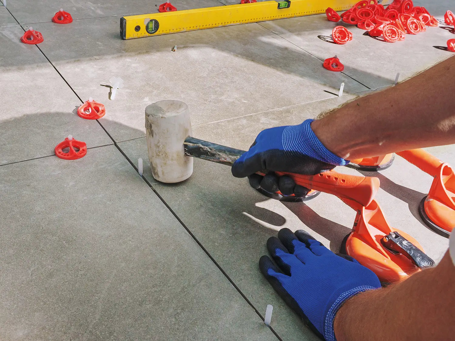 Woehe & Heydeman Terrassenplatten der Serie CeramicLine² aus Keramik werden gebunden verlegt