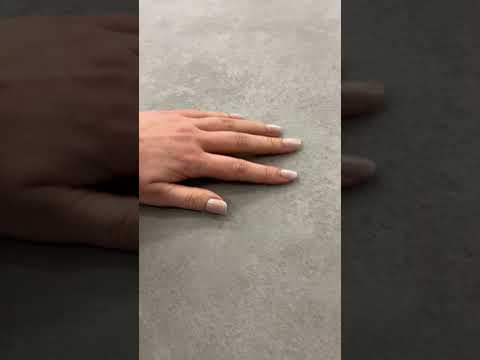 CeramicLine³-Terrassenplatte in grauer Beton-Optik von Woehe & Heydemann 