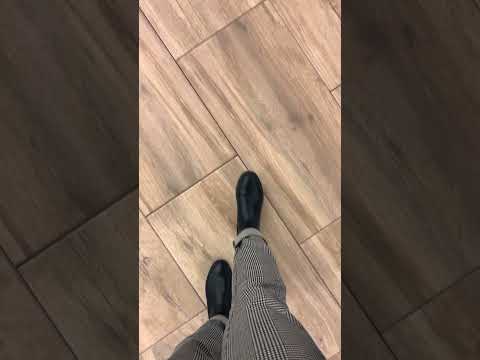 NanoLine-Terrassenplatte in brauner Holz-Optik von Woehe & Heydemann - Holzstruktur