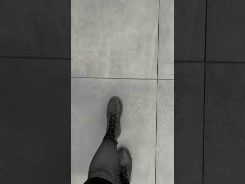 CeramicLine²-Terrassenplatte in grauer Beton-Optik von Woehe & Heydemann - ohne Struktur
